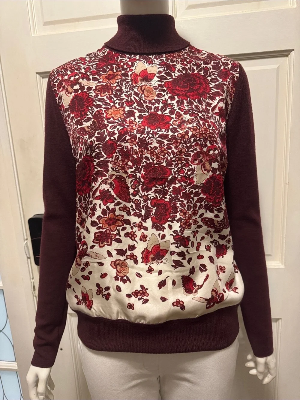 Tory Burch Red Floral Turtleneck Pullover Size Small
